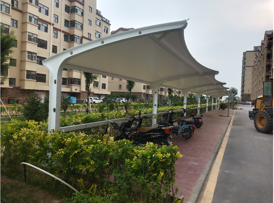 膜結構車棚
