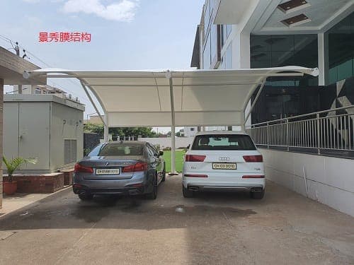 膜結構車棚