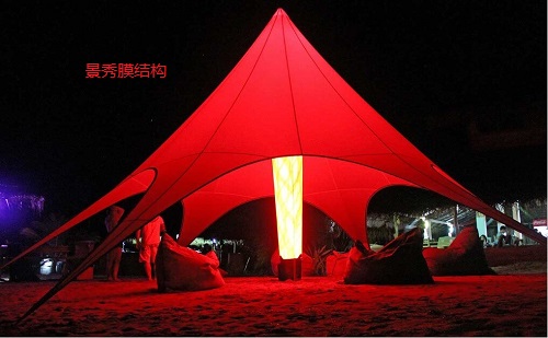 吊頂式張拉膜結(jié)構(gòu)景觀