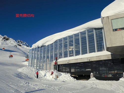 ETFE膜材室內(nèi)滑雪場